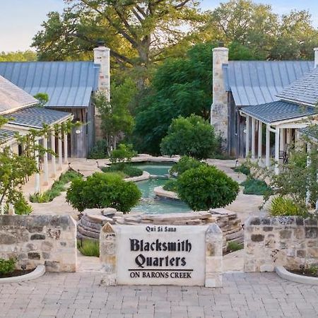 Blacksmith Quarters Фредериксбург Стая снимка
