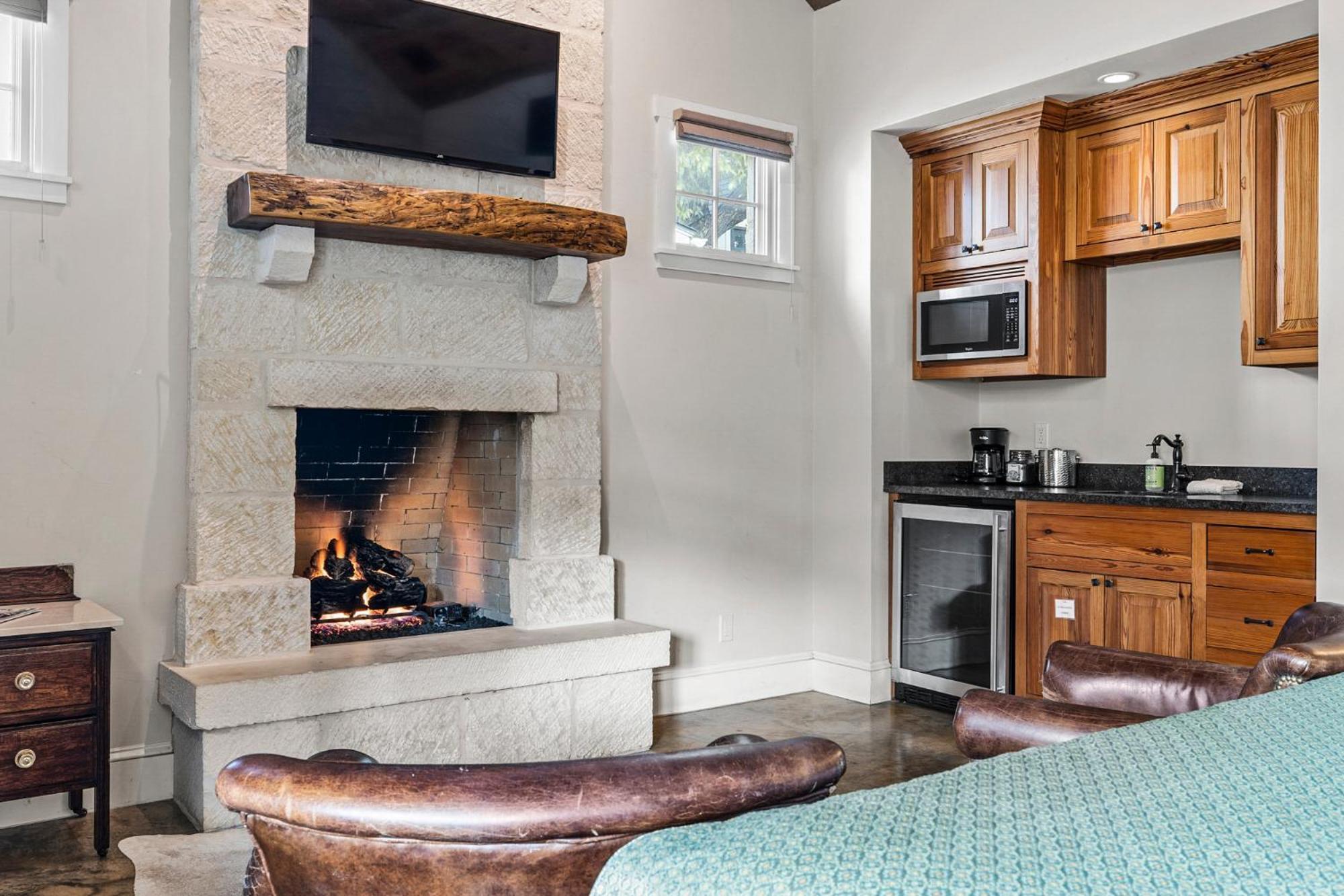 Blacksmith Quarters Фредериксбург Екстериор снимка